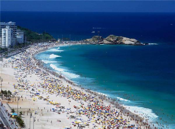  弗里茨美国巨炮发威，德尔雷海滩站直落两盘称王