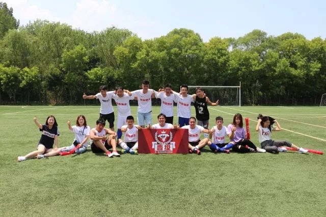  友谊赛演绎攻守大战，双方奉献精彩对攻