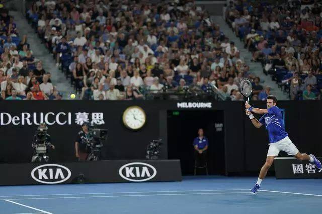  哈勒普澳网谢幕战完美收官