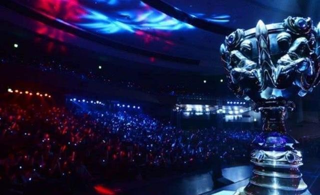  英雄联盟全明星赛星光璀璨，东西方顶尖选手同台献技  