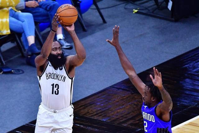  杜兰特关键球命中篮网险胜公牛